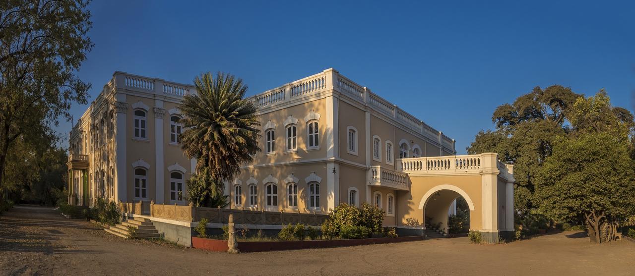Royal Oasis Hotel Wankaner Ngoại thất bức ảnh